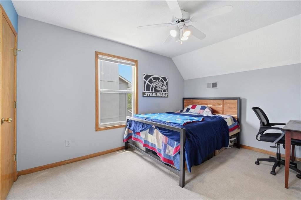 1612 NE Bluff Street — photo 24