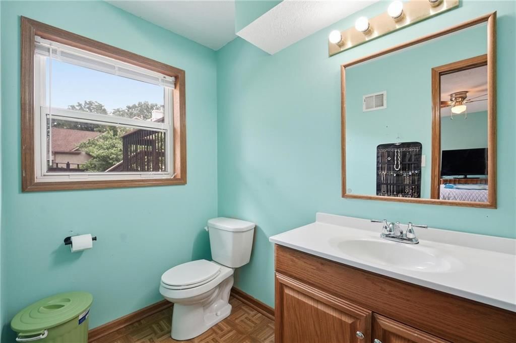 1612 NE Bluff Street — photo 28