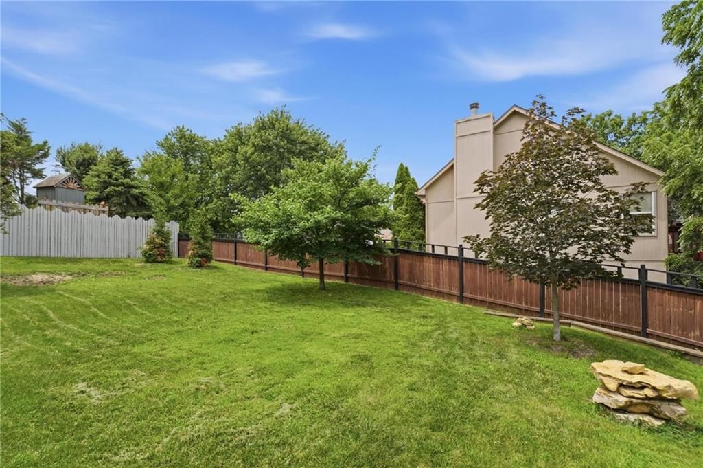 1612 NE Bluff Street — photo 33