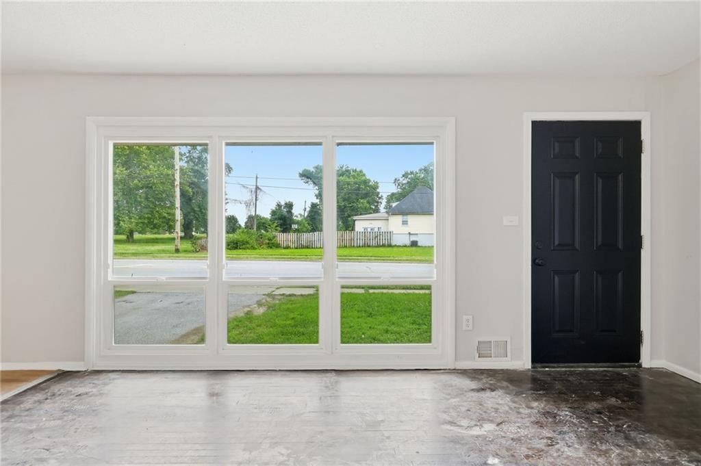 7900 Longview Road — photo 4