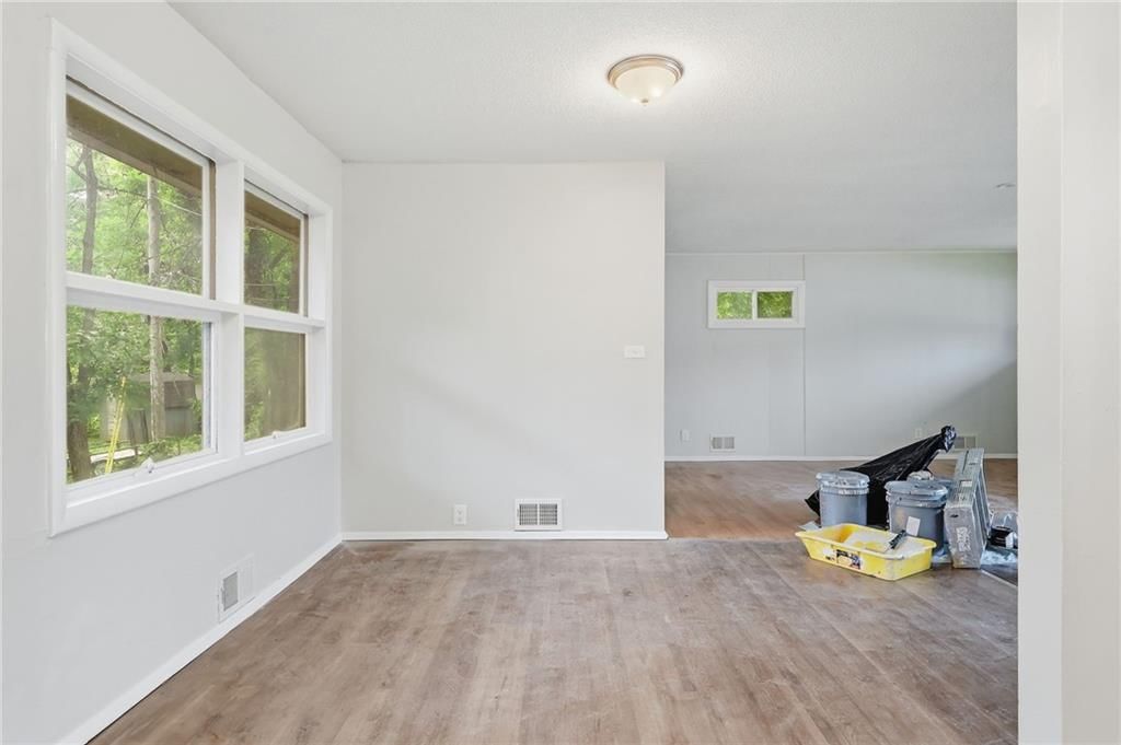 7900 Longview Road — photo 13