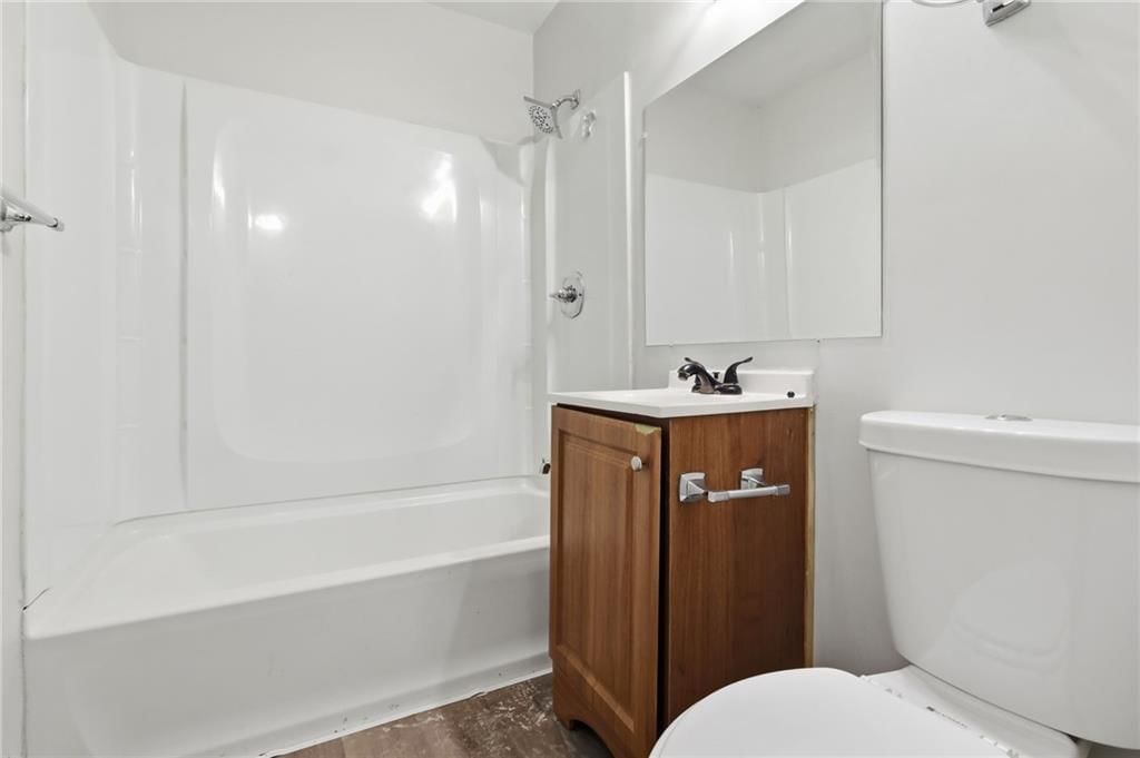 7900 Longview Road — photo 30