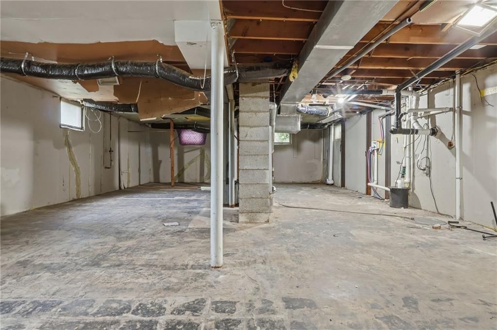 7900 Longview Road — photo 34