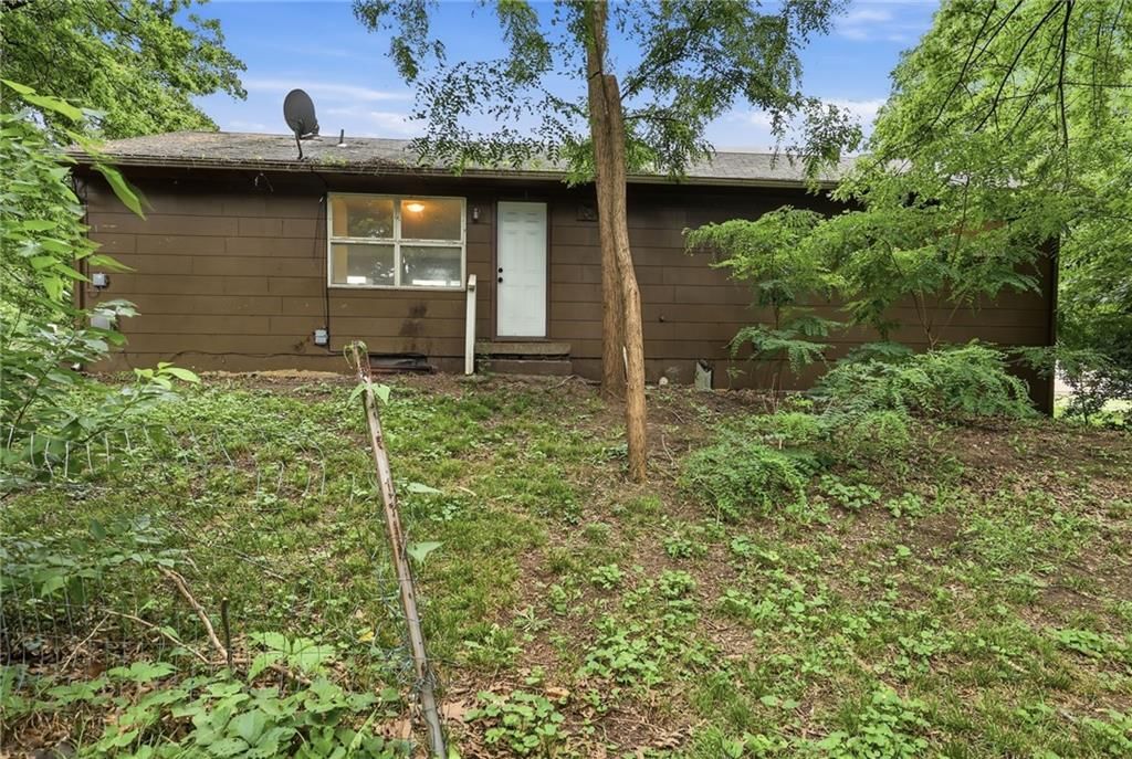 7900 Longview Road — photo 40