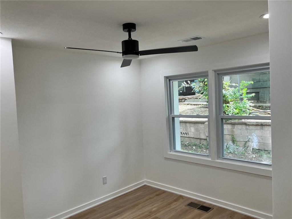 3111 Waverly Avenue — photo 11