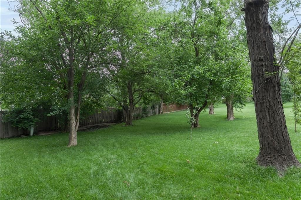 8910 W 132nd Terrace — photo 29