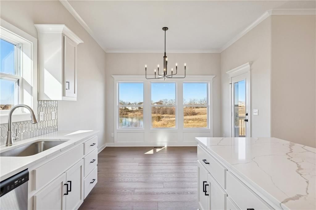 Photo 22 of 46 - 9810 N Laurel Avenue, Kansas City, MO 64157