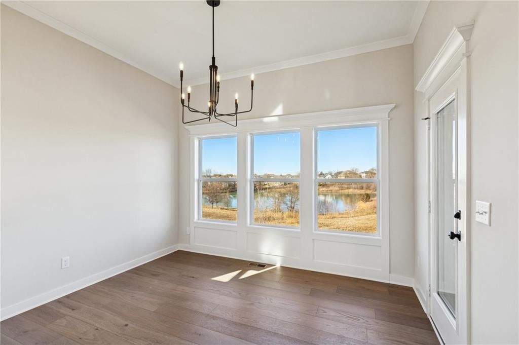 Photo 23 of 46 - 9810 N Laurel Avenue, Kansas City, MO 64157