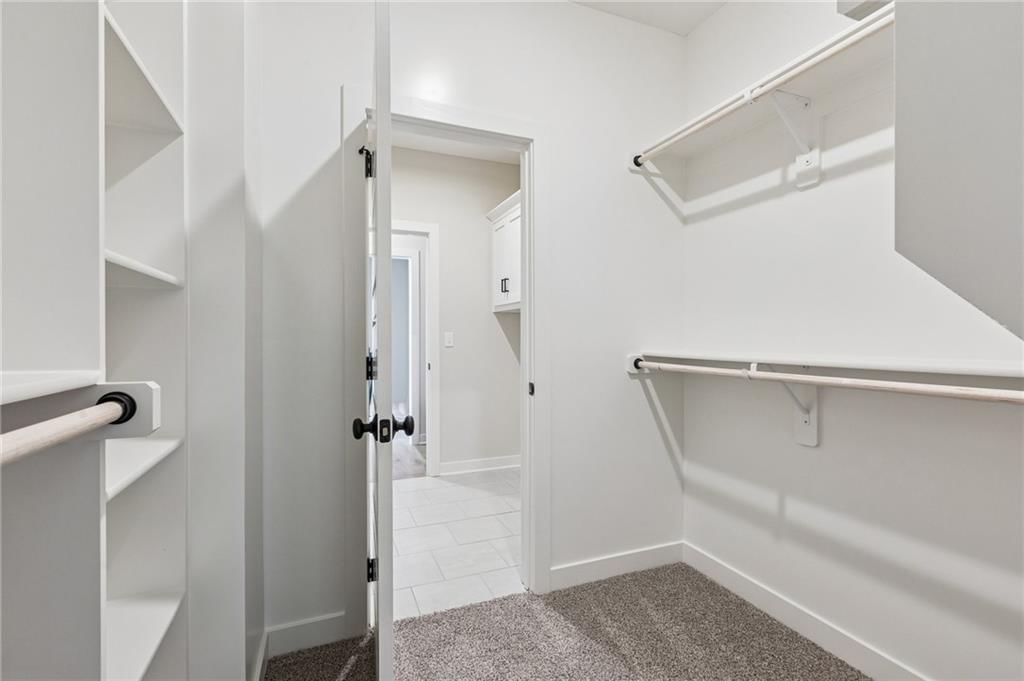 Photo 33 of 46 - 9810 N Laurel Avenue, Kansas City, MO 64157