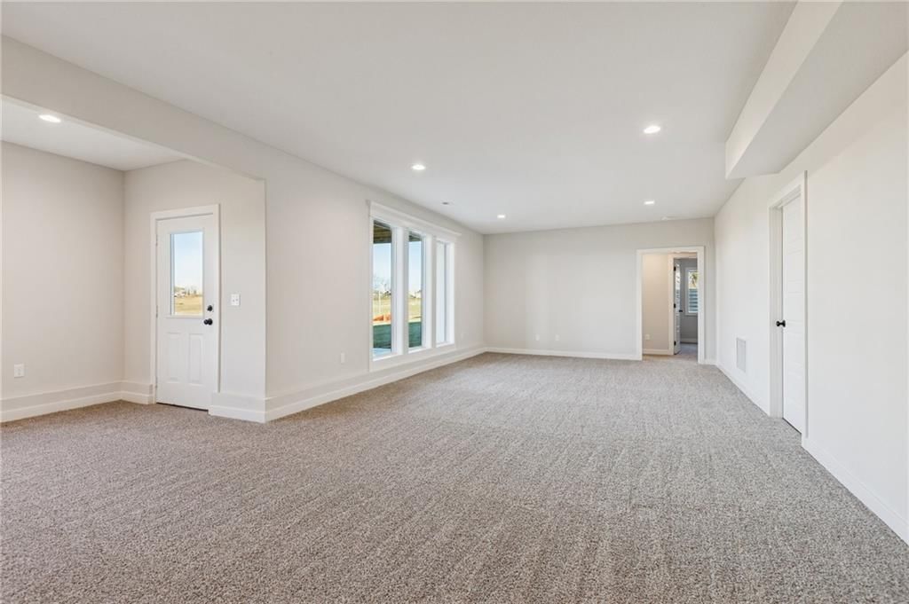 Photo 37 of 46 - 9810 N Laurel Avenue, Kansas City, MO 64157