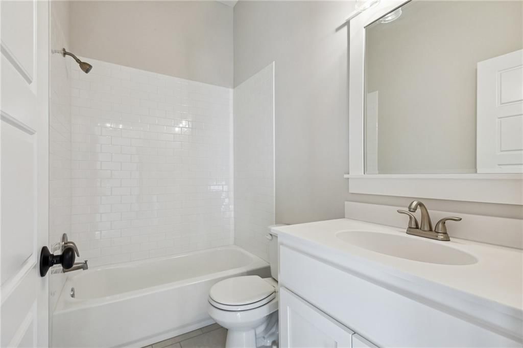 Photo 44 of 46 - 9810 N Laurel Avenue, Kansas City, MO 64157