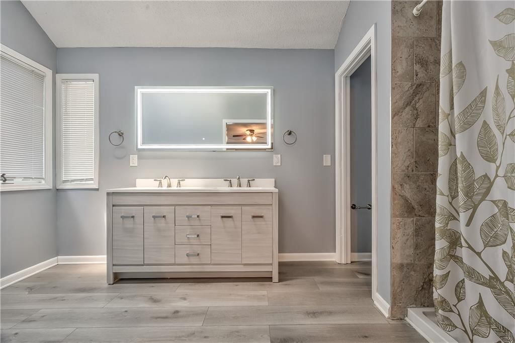 11100 N Mcgee Street — photo 13