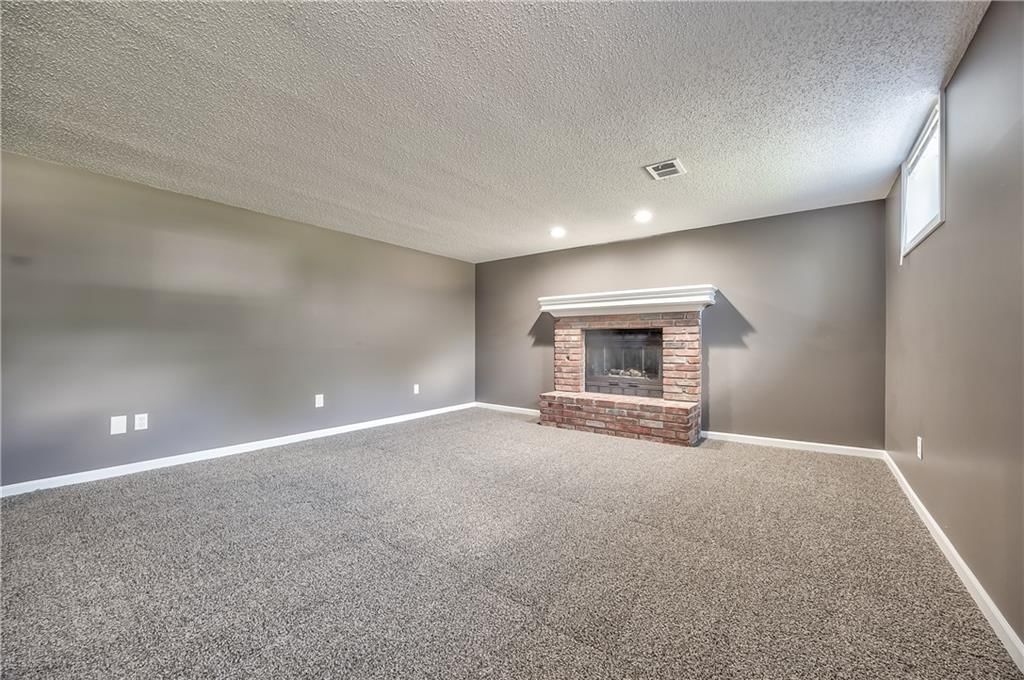 11100 N Mcgee Street — photo 22