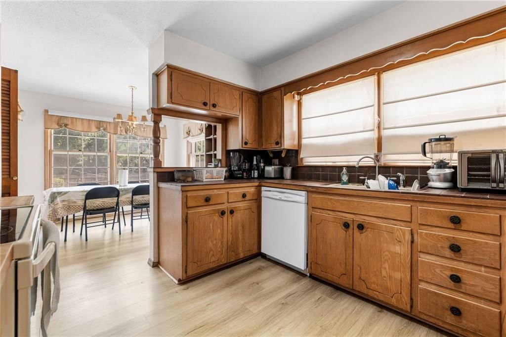 8615 E 89th Street — photo 14