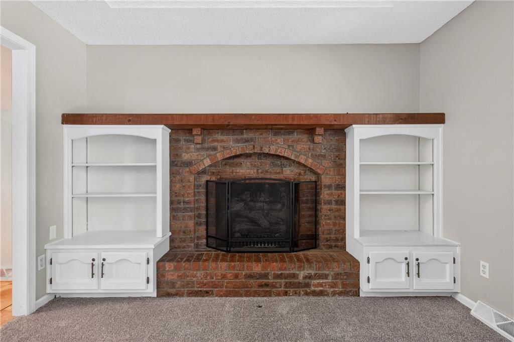 13404 Oakland Avenue — photo 10