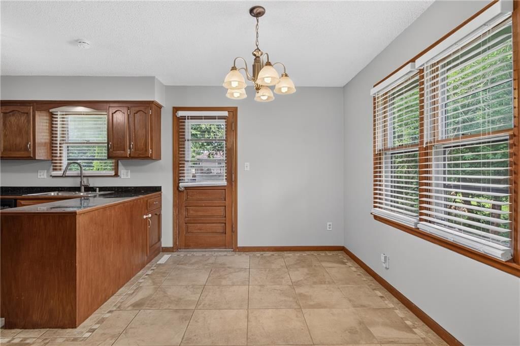 13404 Oakland Avenue — photo 13