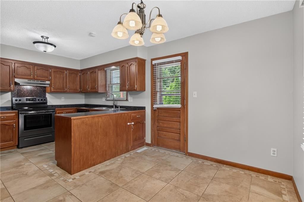 13404 Oakland Avenue — photo 14