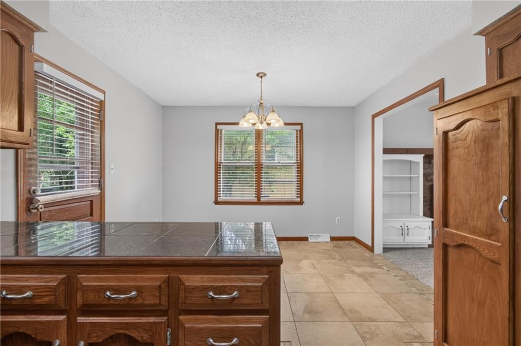 13404 Oakland Avenue — photo 18