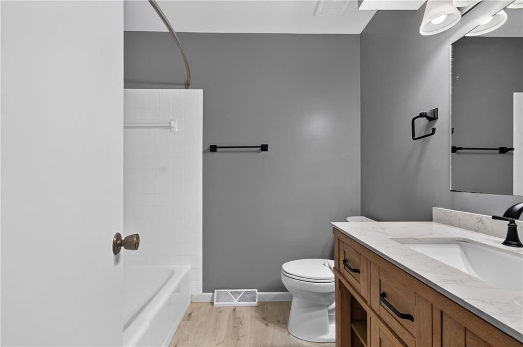 13404 Oakland Avenue — photo 21