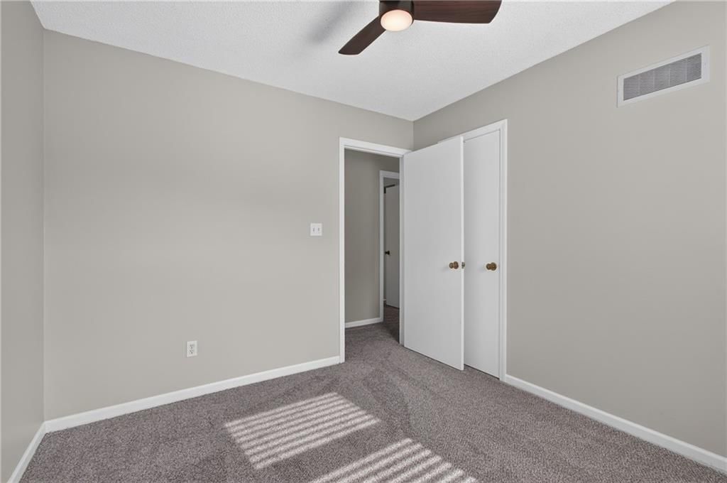 13404 Oakland Avenue — photo 24