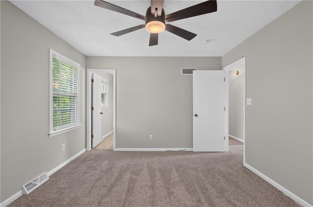 13404 Oakland Avenue — photo 28