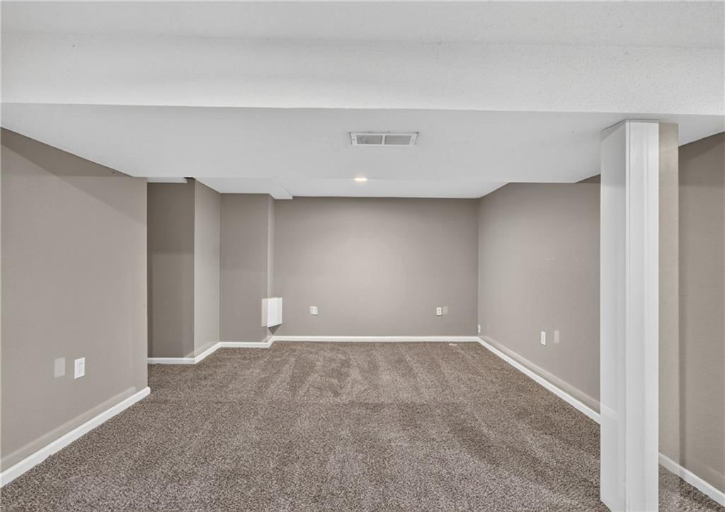 13404 Oakland Avenue — photo 32
