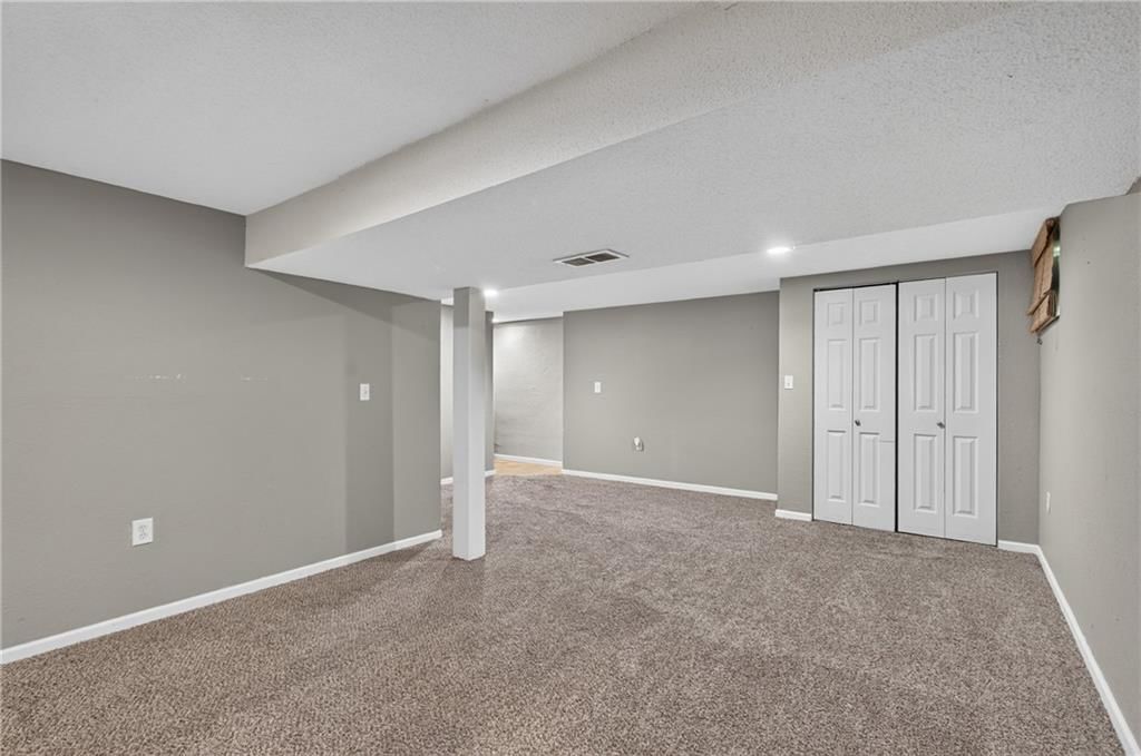 13404 Oakland Avenue — photo 33
