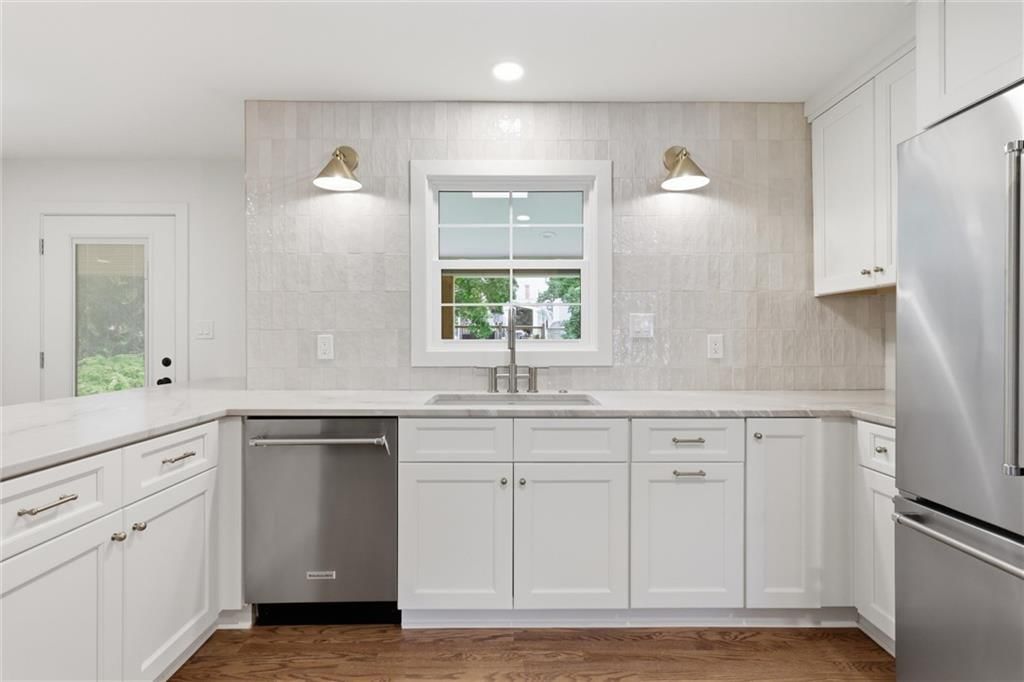 10426 Alhambra Street — photo 18