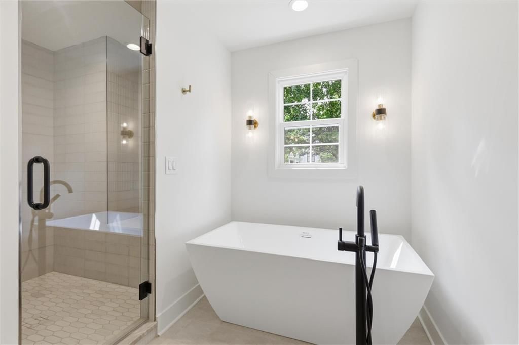 10426 Alhambra Street — photo 32