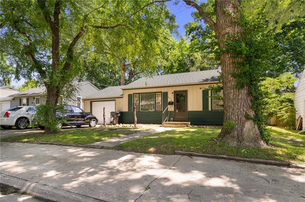 405 N Rogers Street — photo 1