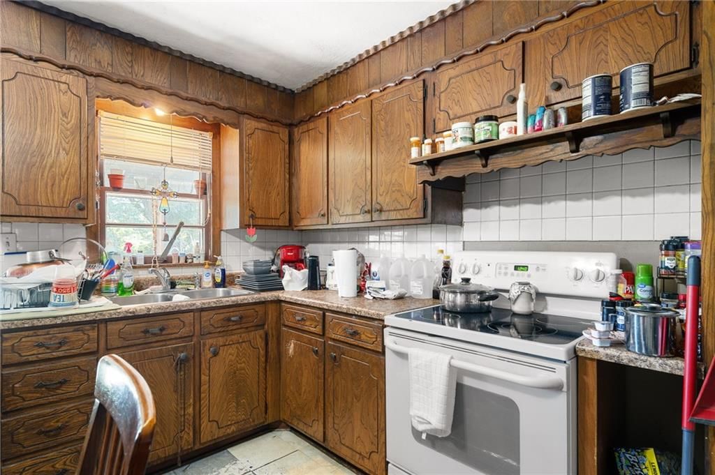 405 N Rogers Street — photo 4