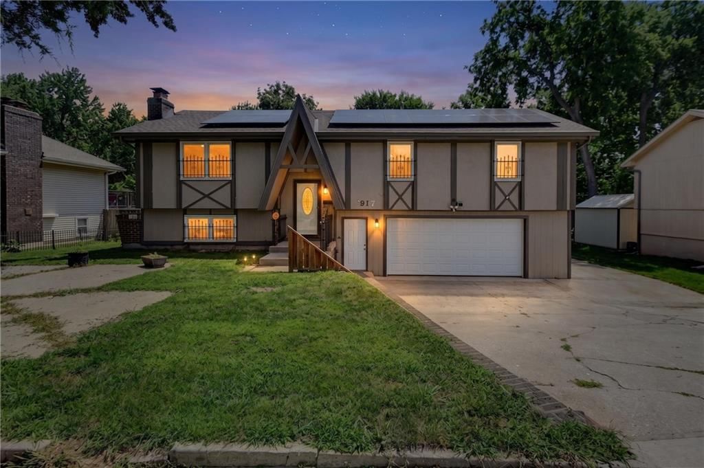 7917 N Troost Avenue — photo 2