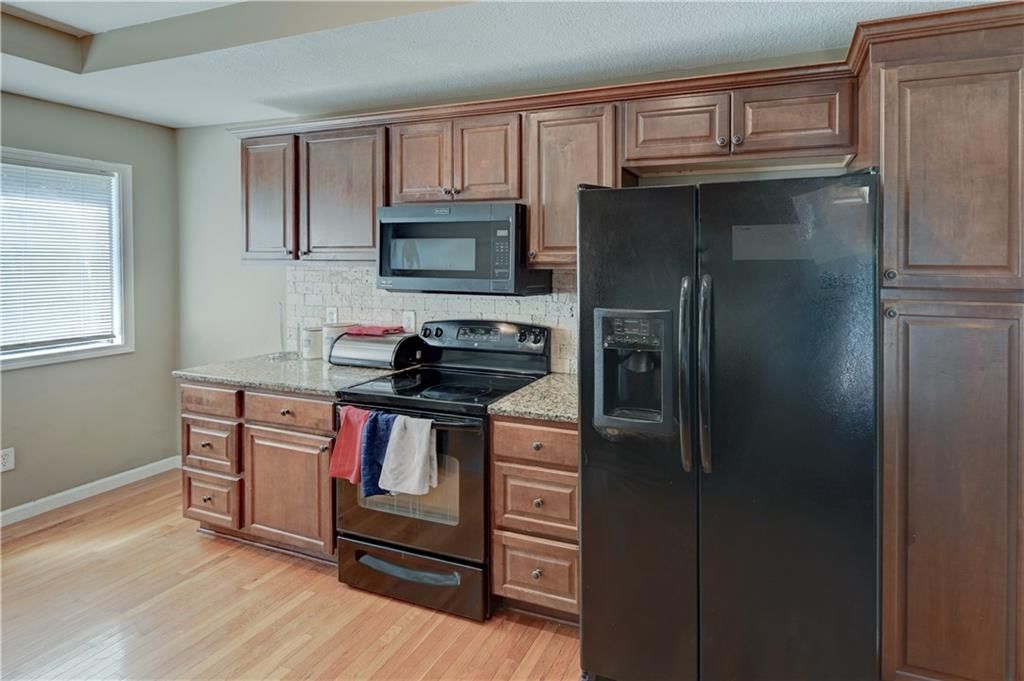 7917 N Troost Avenue — photo 20