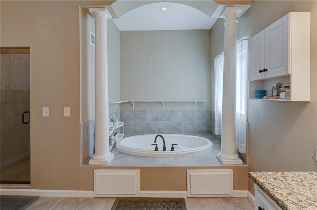 7917 N Troost Avenue — photo 33