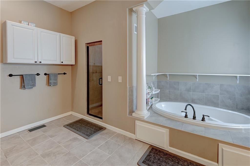 7917 N Troost Avenue — photo 35