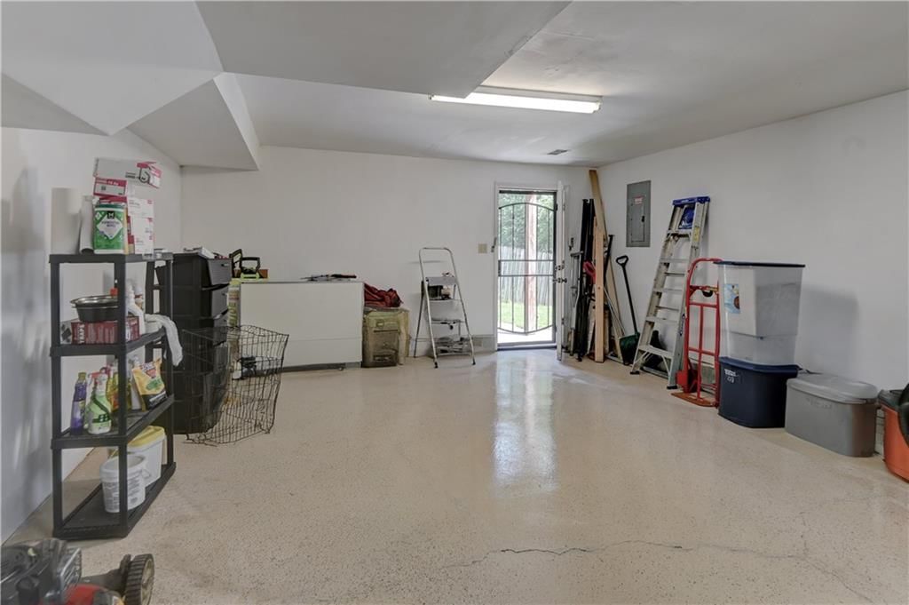 7917 N Troost Avenue — photo 52