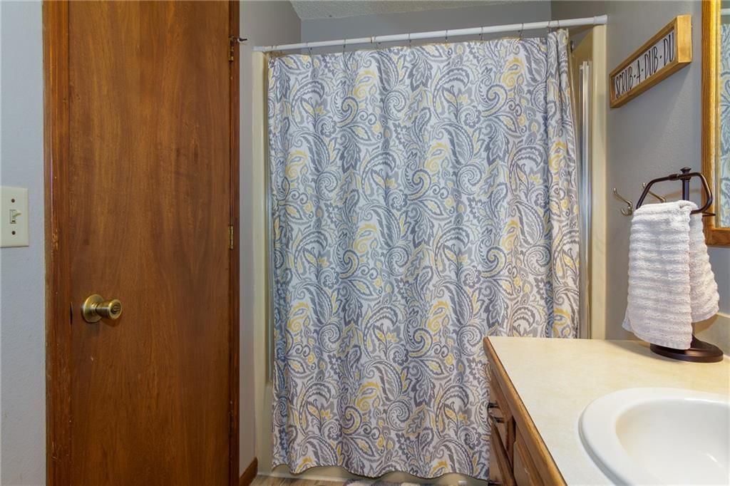 709 Thomas Street — photo 22