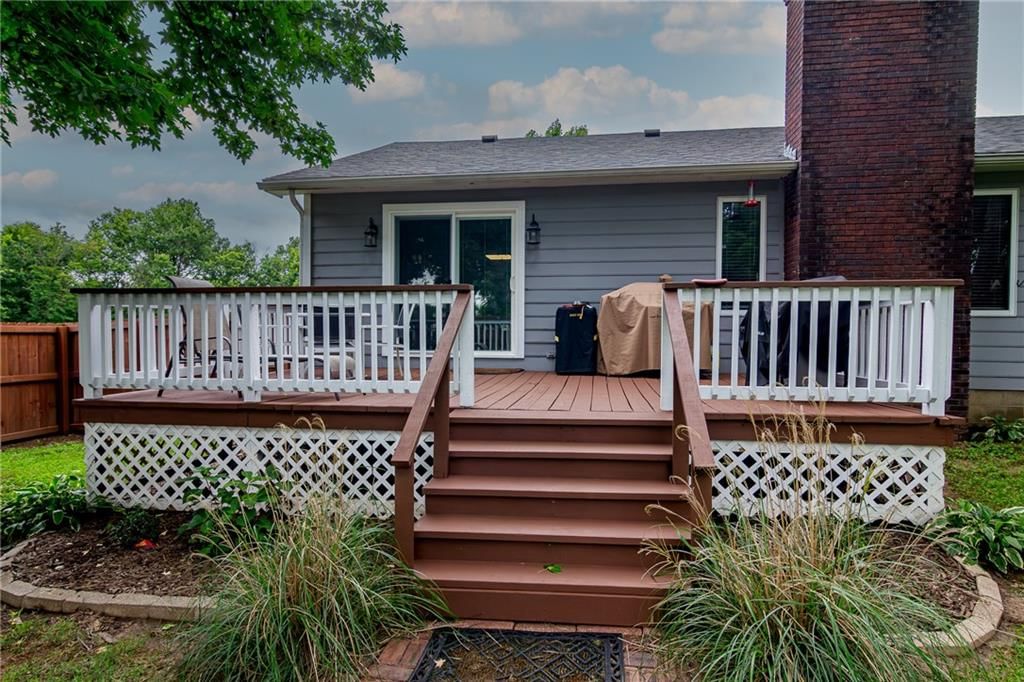 709 Thomas Street — photo 34