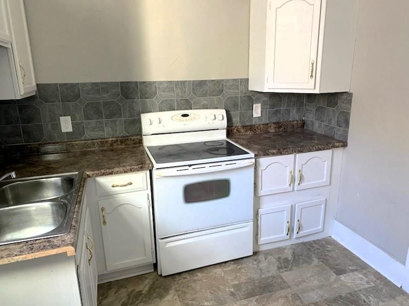 112-114 W Franklin Street — photo 5