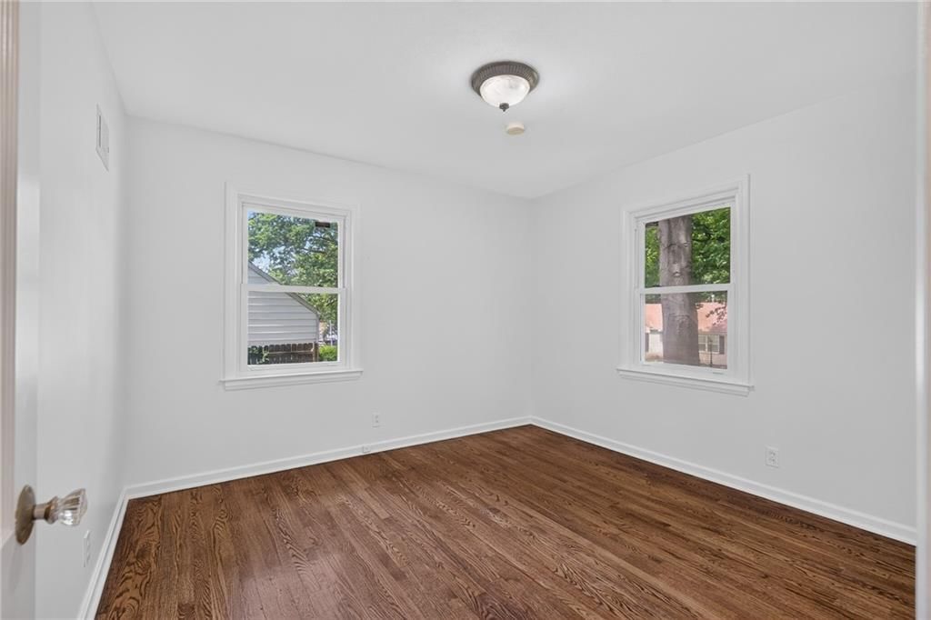 1407 W 27TH Terrace S — photo 9