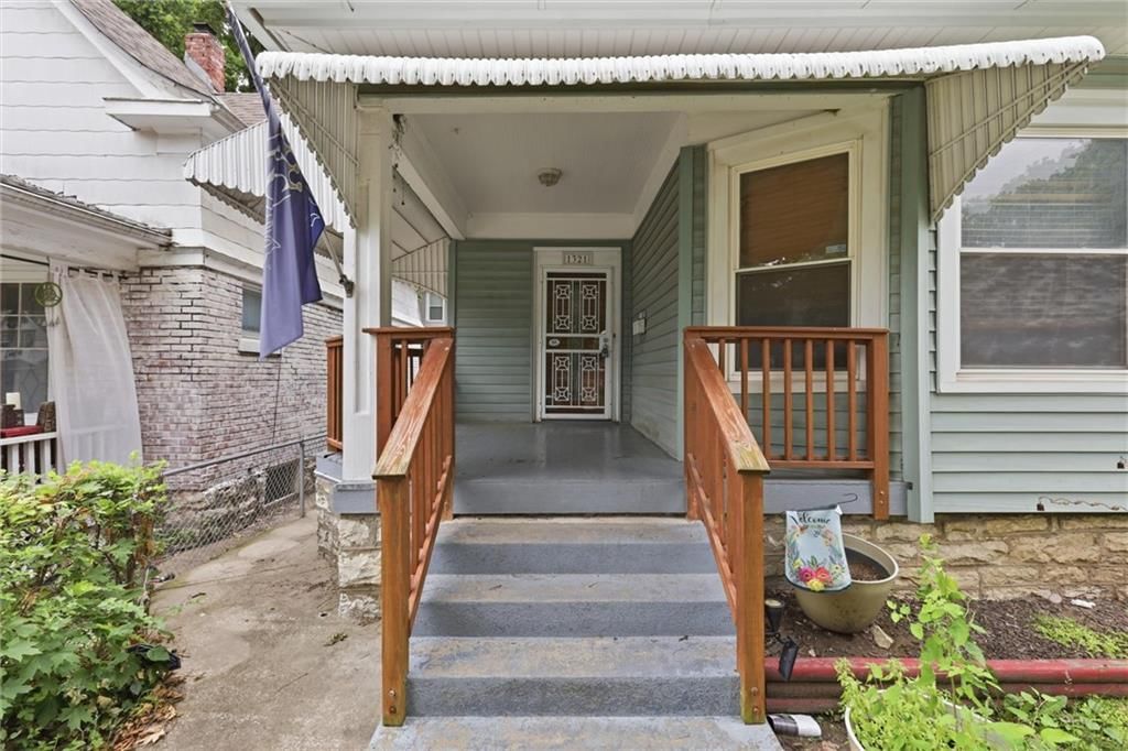 1321 W 40th Street — photo 3