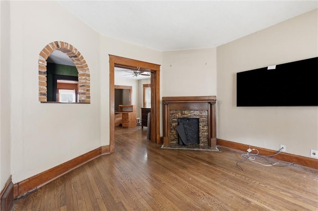 1321 W 40th Street — photo 7