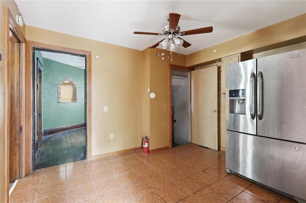 1321 W 40th Street — photo 11