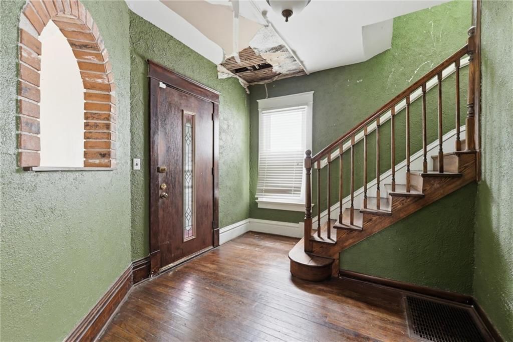 1321 W 40th Street — photo 16