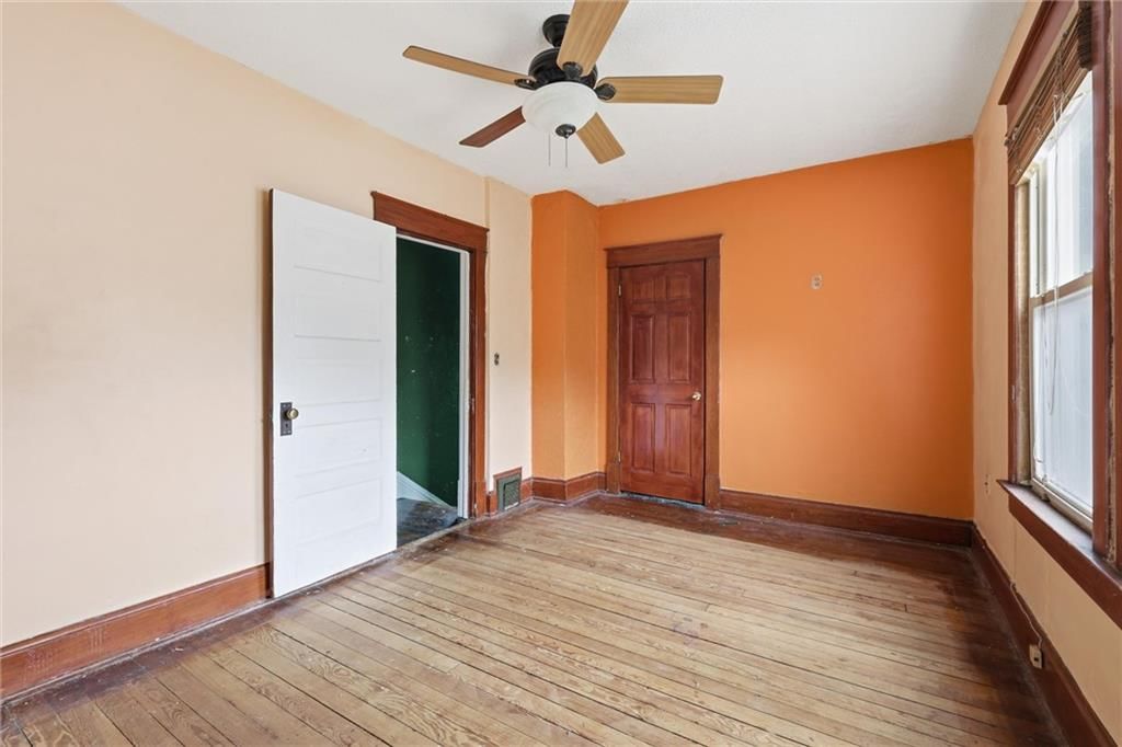 1321 W 40th Street — photo 20
