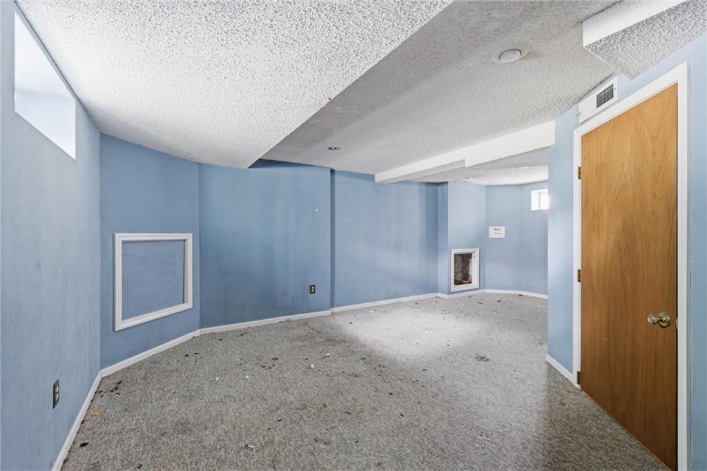 1321 W 40th Street — photo 22