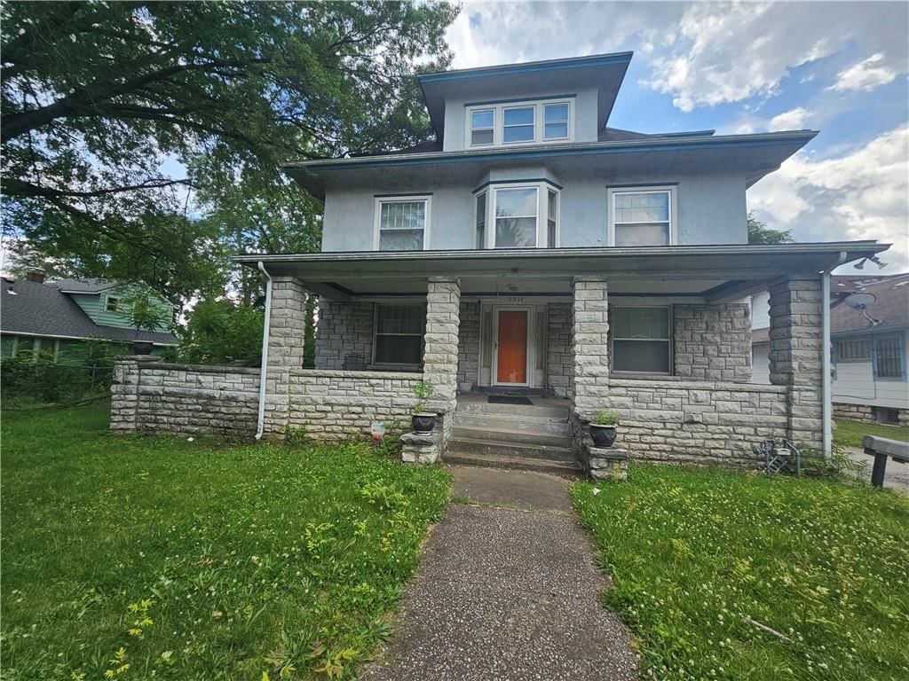 2211 E 69TH Street — photo 2
