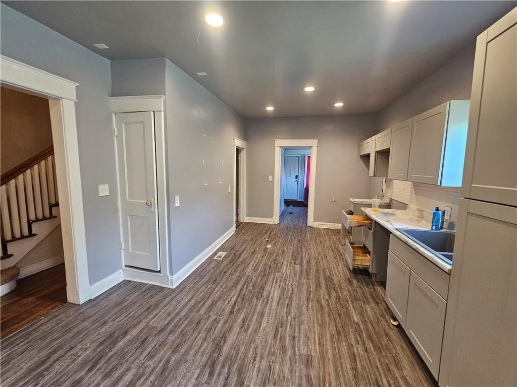 2211 E 69TH Street — photo 24