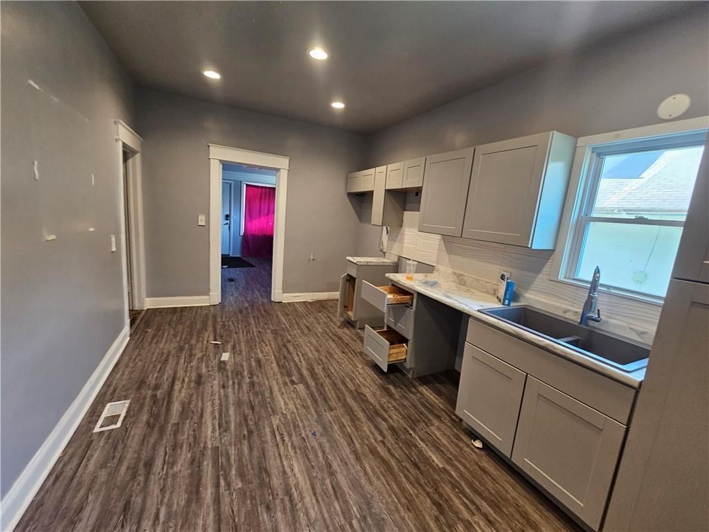 2211 E 69TH Street — photo 25