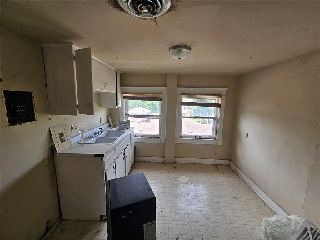 2211 E 69TH Street — photo 53